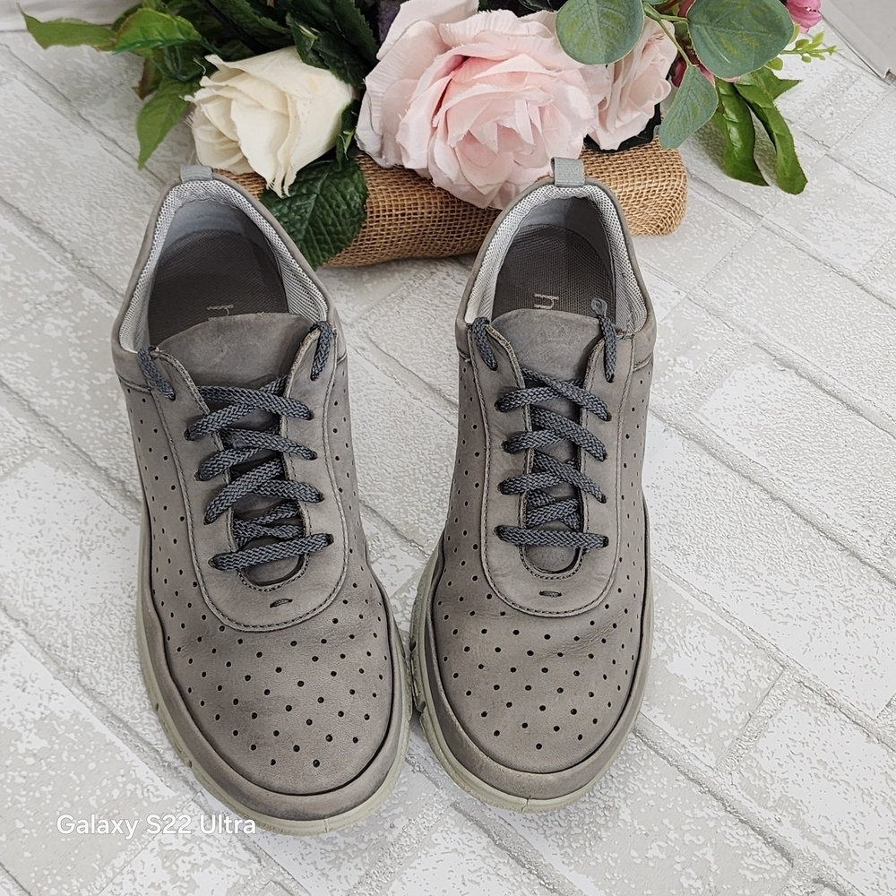 Women's Gray Casual Shoes 9 used good condition